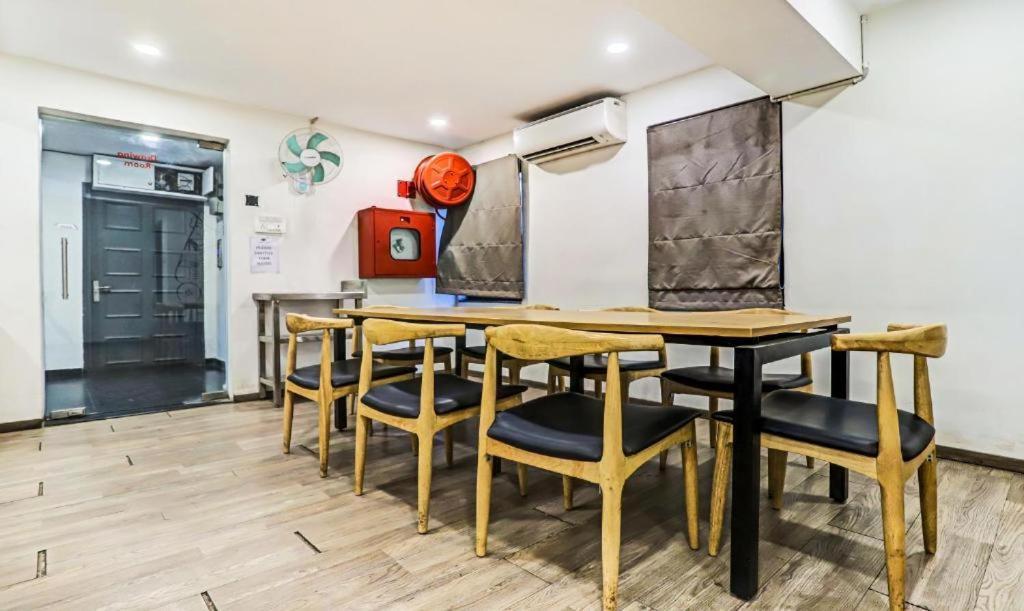 Hotel Orient Avenue Nagpur Buitenkant foto