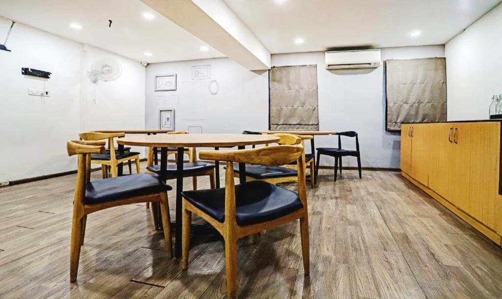 Hotel Orient Avenue Nagpur Buitenkant foto