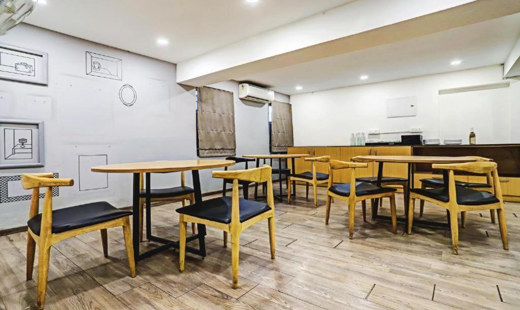 Hotel Orient Avenue Nagpur Buitenkant foto