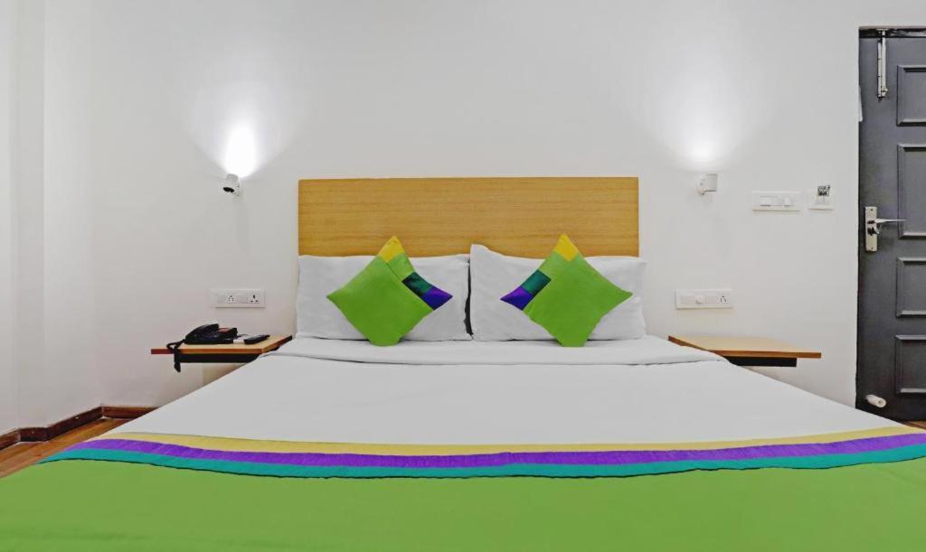 Hotel Orient Avenue Nagpur Buitenkant foto